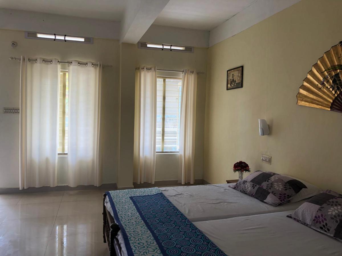 טריואנדרום Sandy Beach Hotel מראה חיצוני תמונה