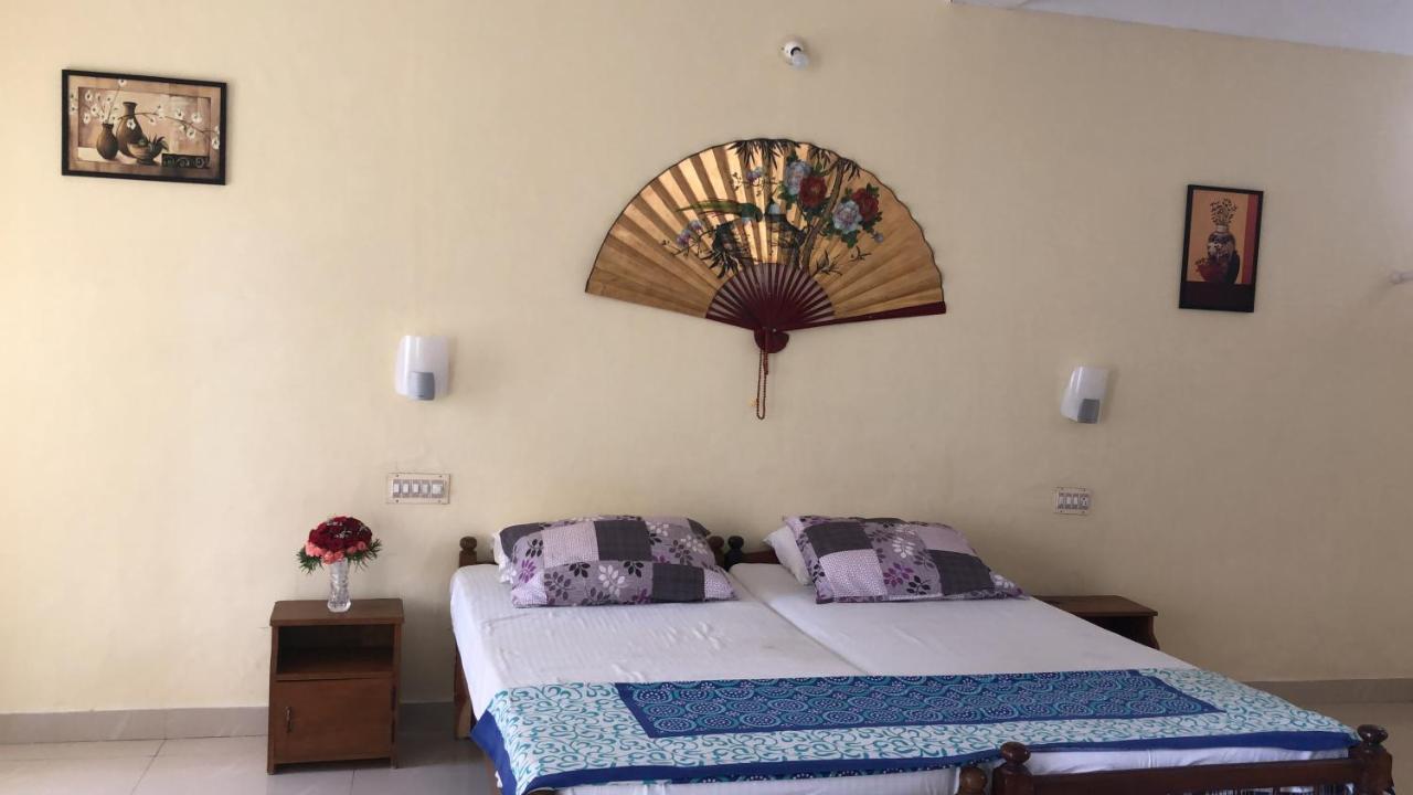 טריואנדרום Sandy Beach Hotel מראה חיצוני תמונה